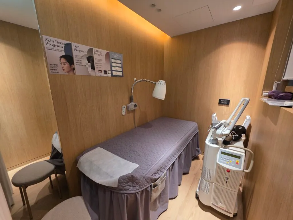 夏に冷たい物の後で腹痛・下痢を繰り返すとき、水分補給と受診が必要なサイン